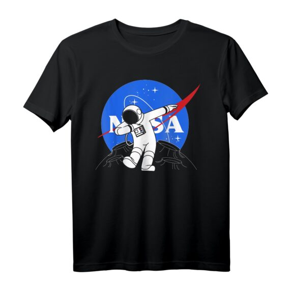 NASA Astronaut Dab On The Moon Grafik T-Shirt  Offiziell lizenziertes NASA Merchandise für Raumfahrtfans